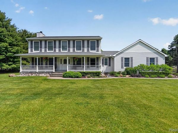 2724 Ore Valley Drive , Hartland Twp, MI 48353