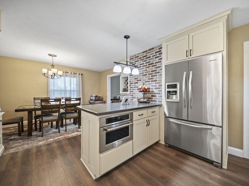 8761 Watkins Road , Marysville, OH 43040 Photo 15