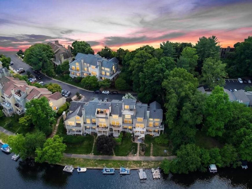 11103 Lake Chapel Lane, Reston, VA 20191 Main Photo