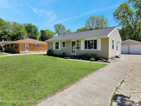 1627 S Holly Way, Lansing, MI 48910