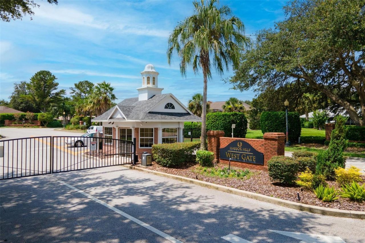 6115 Landings Boulevard , Lady Lake, FL 32159 Photo