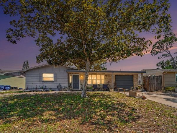 4130 OAKFIELD AVENUE , HOLIDAY, FL 34691