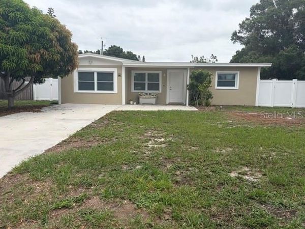 11601 109TH STREET, SEMINOLE, FL 33778