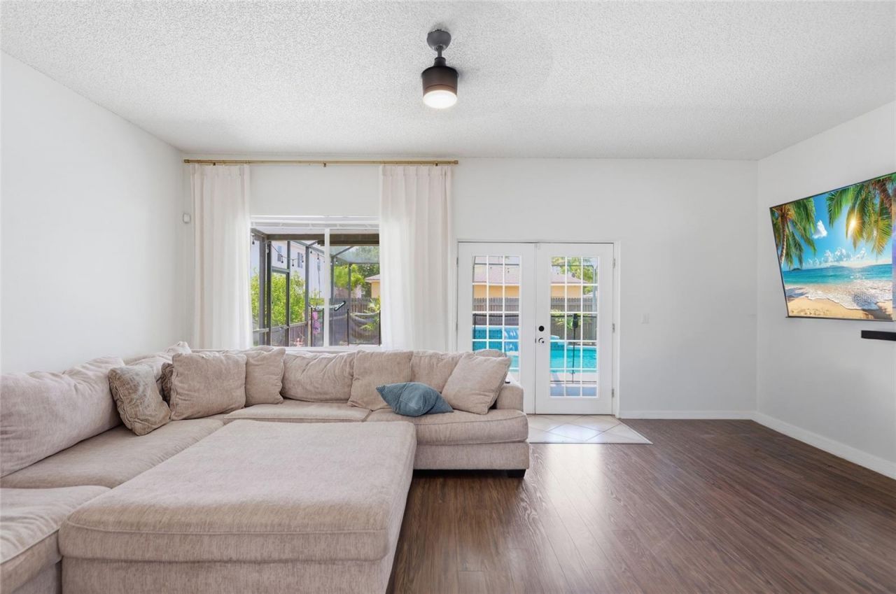 12640 Longcrest Drive , Riverview, FL 33579 Photo