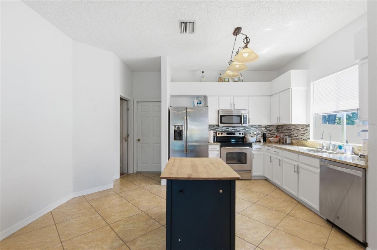 12640 Longcrest Drive , Riverview, FL 33579 Photo