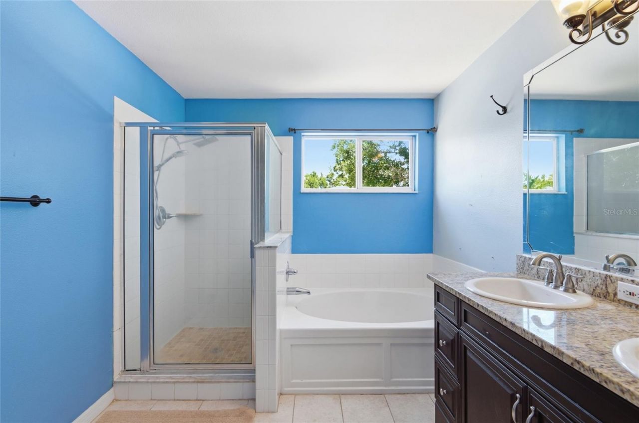 12640 Longcrest Drive , Riverview, FL 33579 Photo