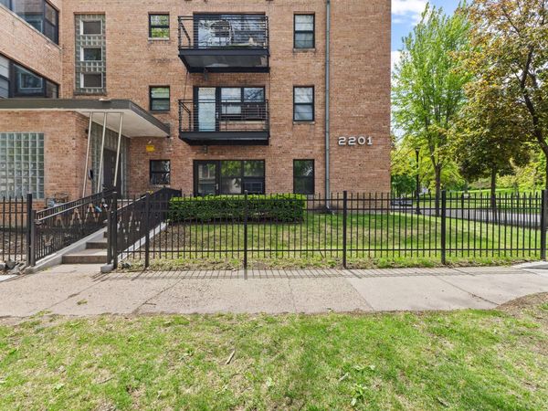 2201 3rd Avenue S, Unit 302, Minneapolis, MN 55404