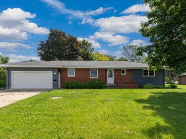 301 S Market Street, Belle Plaine, MN 56011