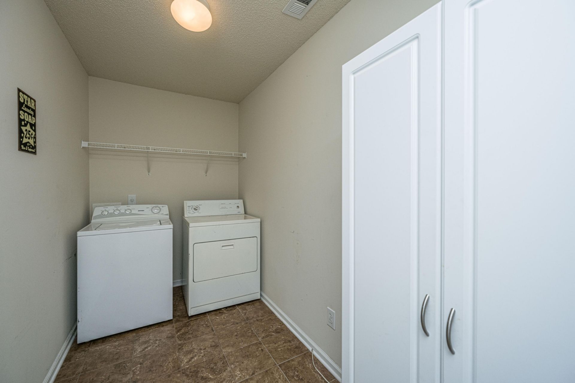 3019 Mapleleaf Drive Photo 12