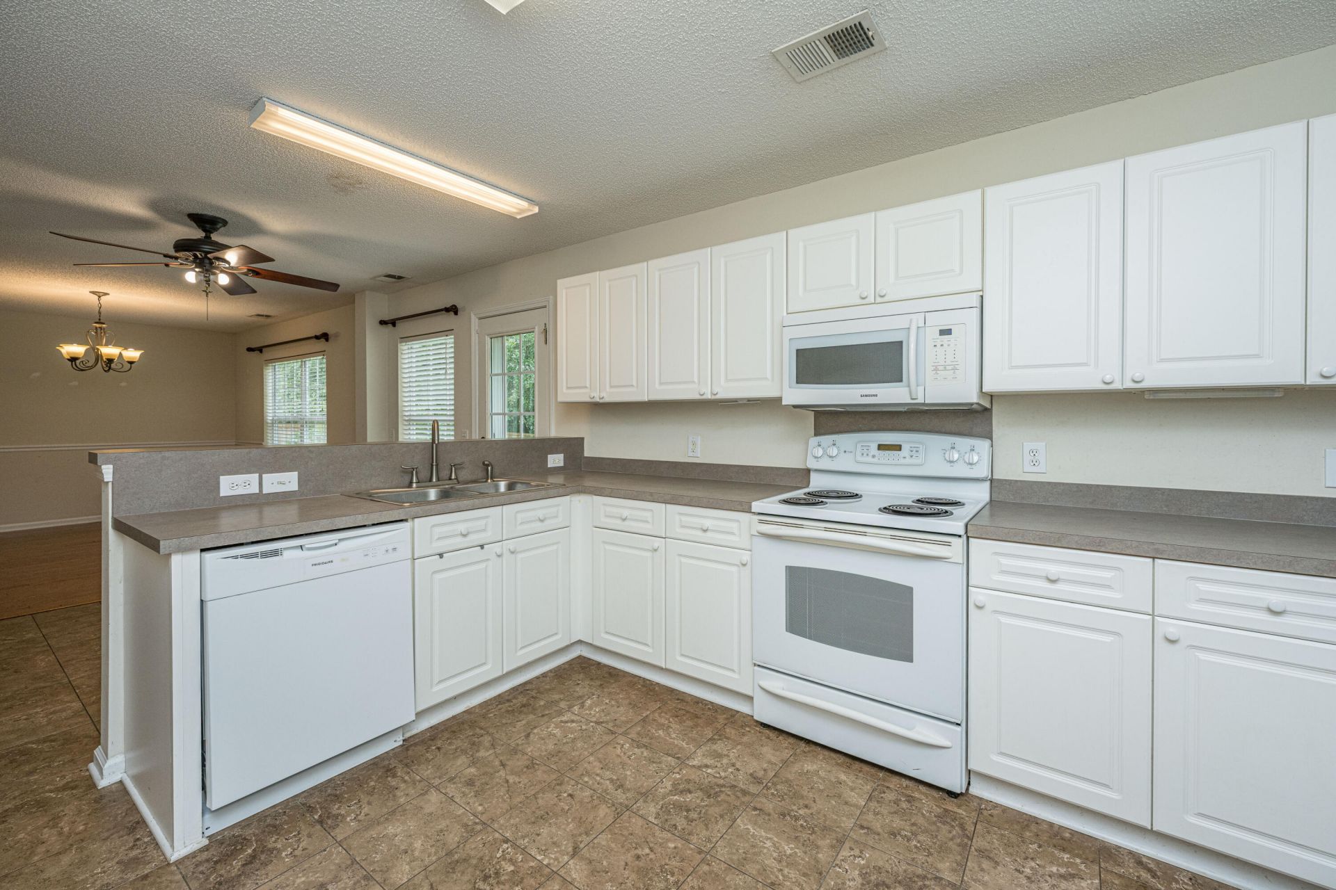 3019 Mapleleaf Drive Photo 9