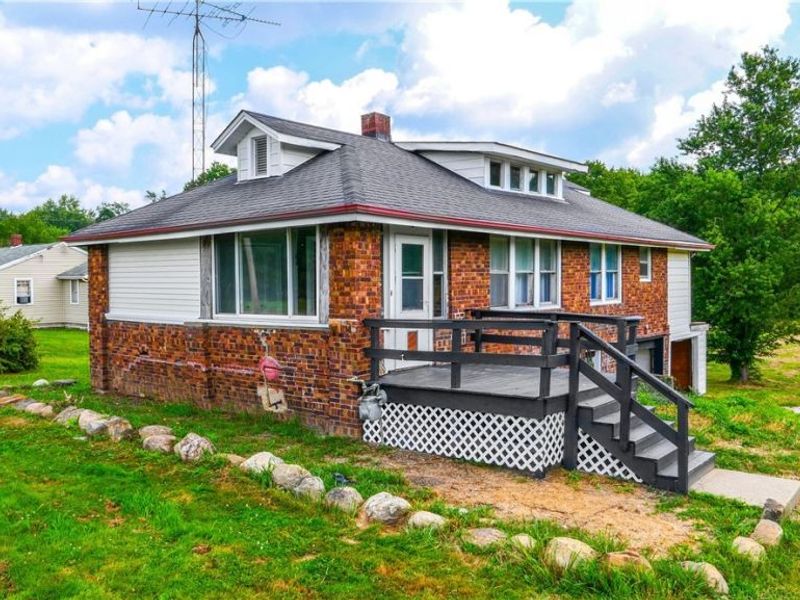 11480 Aebi Avenue NE, Alliance, OH 44601 Photo 1