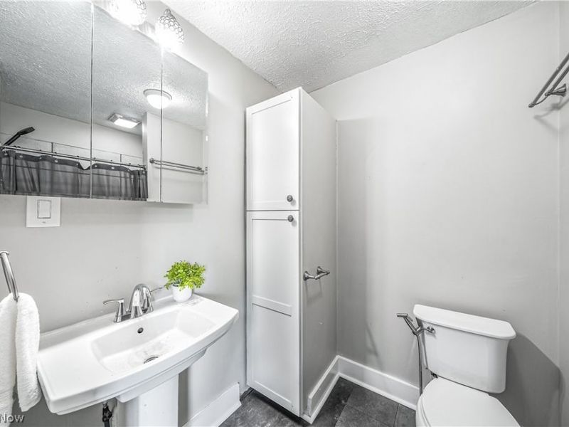 11480 Aebi Avenue NE, Alliance, OH 44601 Photo 10