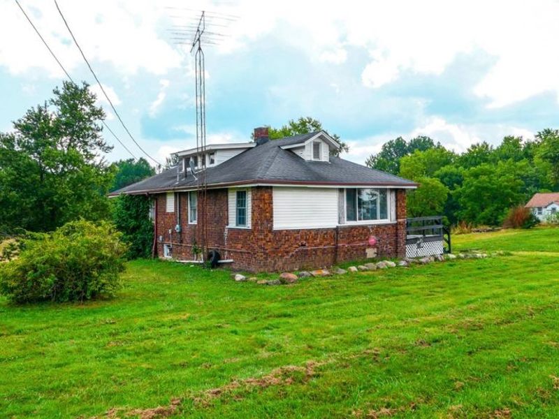 11480 Aebi Avenue NE, Alliance, OH 44601 Photo 24
