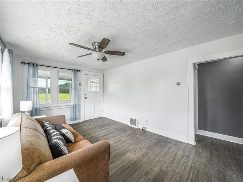 11480 Aebi Avenue NE, Alliance, OH 44601 Photo 8