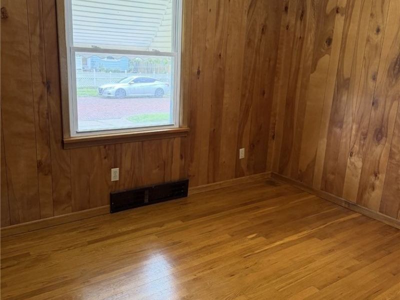 12412 Mortimer Avenue , Cleveland, OH 44111 Photo 3
