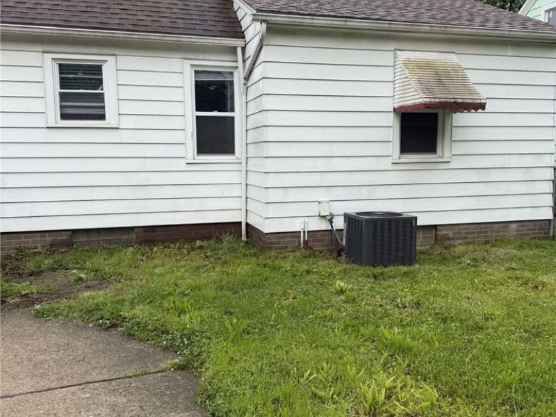 12412 Mortimer Avenue , Cleveland, OH 44111 Photo 35