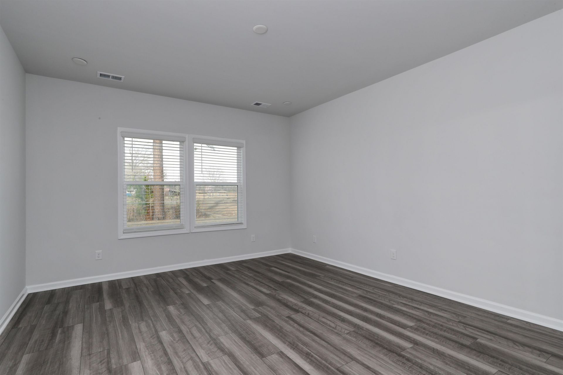 805 Wild Indigo Dr Photo 12