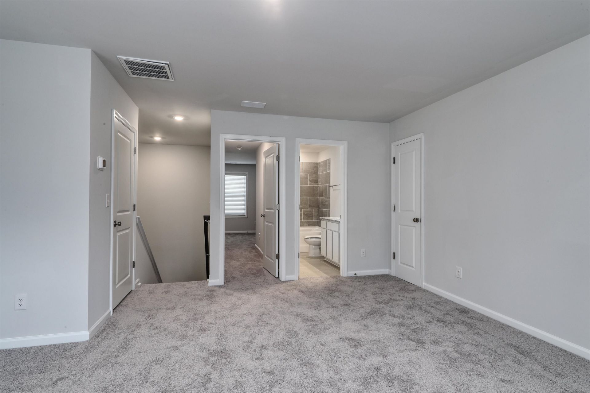 805 Wild Indigo Dr Photo 18