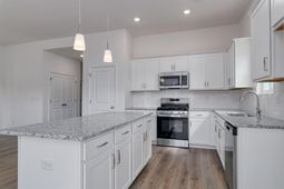 805 Wild Indigo Dr photo 4