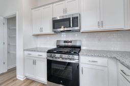 805 Wild Indigo Dr photo 4