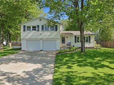 9646 Keller Road, Clarence Center, NY 14032