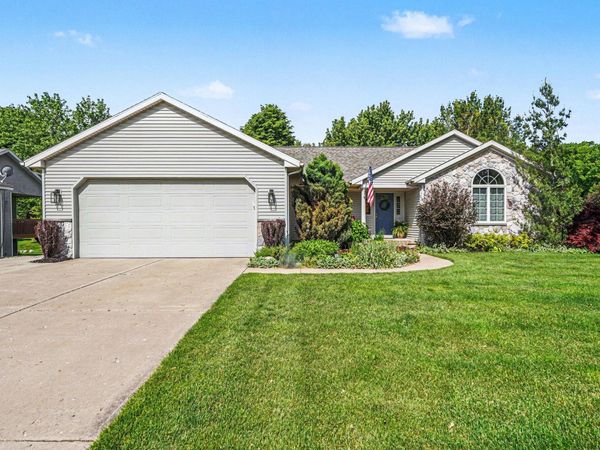 7161 Pine Oak Lane, Hudsonville, MI 49426