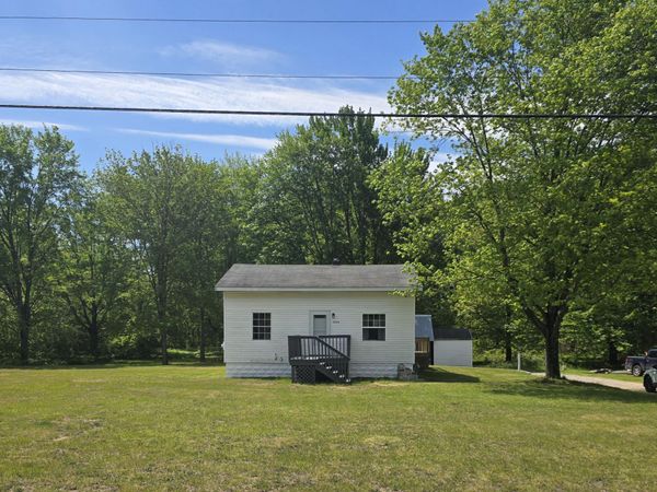 3999 E Sternberg Road, Fruitport, MI 49415
