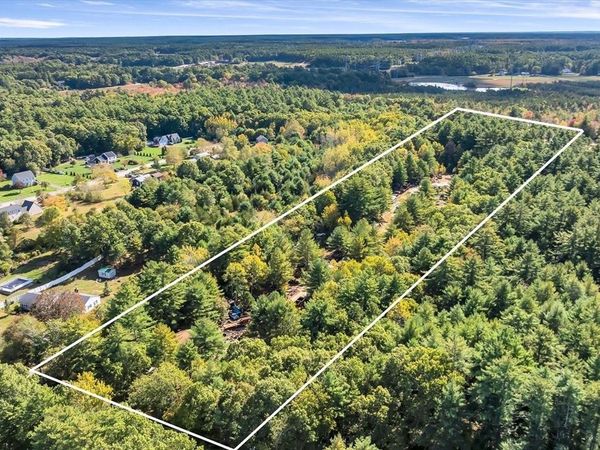 35 Silva St, Carver, MA 02330