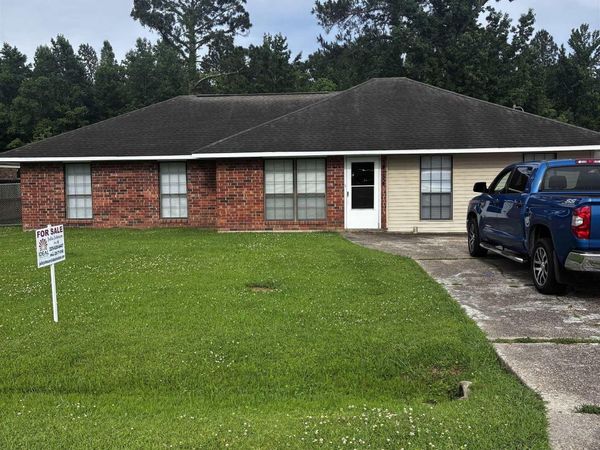 14124 Blairstown Dr, Baker, LA 70714