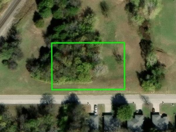 905 11th NE, Ardmore, OK 73401