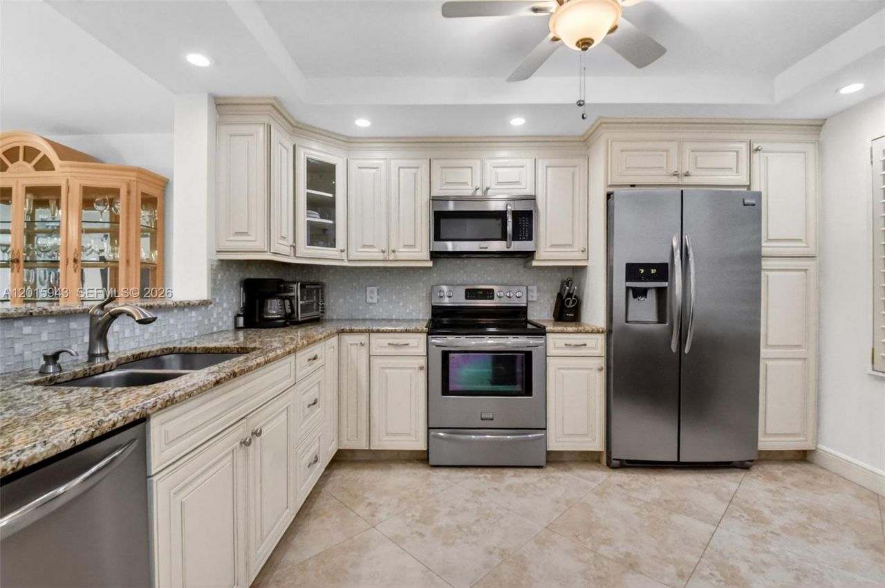 300 John F Kennedy Dr, Unit 101, Atlantis, FL 33462 Photo