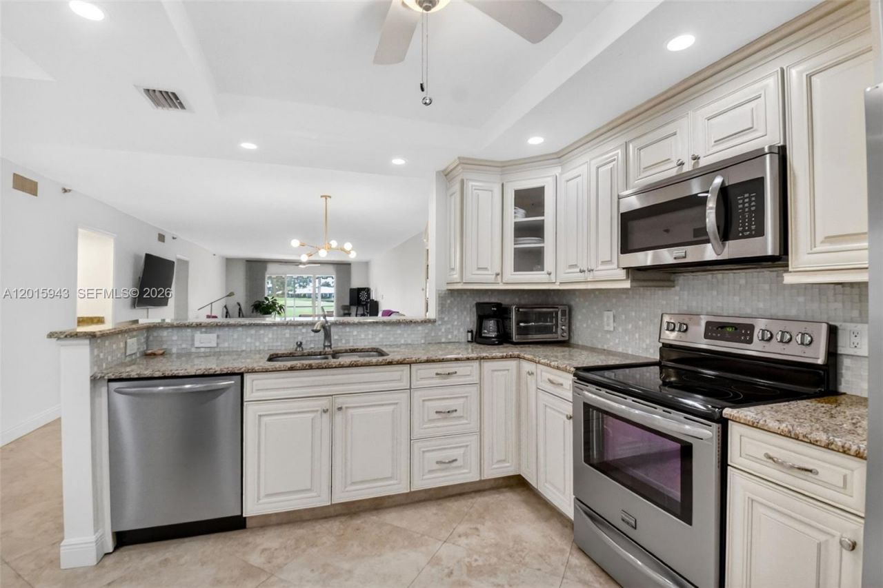 300 John F Kennedy Dr, Unit 101, Atlantis, FL 33462 Photo