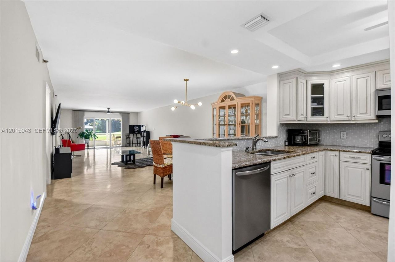 300 John F Kennedy Dr, Unit 101, Atlantis, FL 33462 Photo