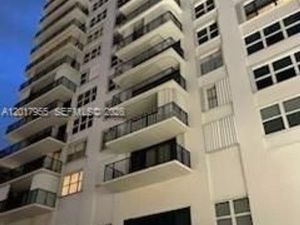 2101 S Ocean Dr, Unit 306, Hollywood, FL 33019