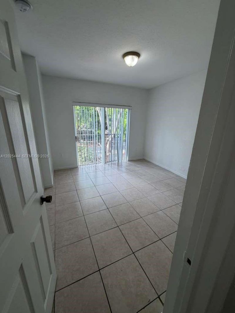 681 SW 7th St , Unit 681, Florida City, FL 33034 Photo