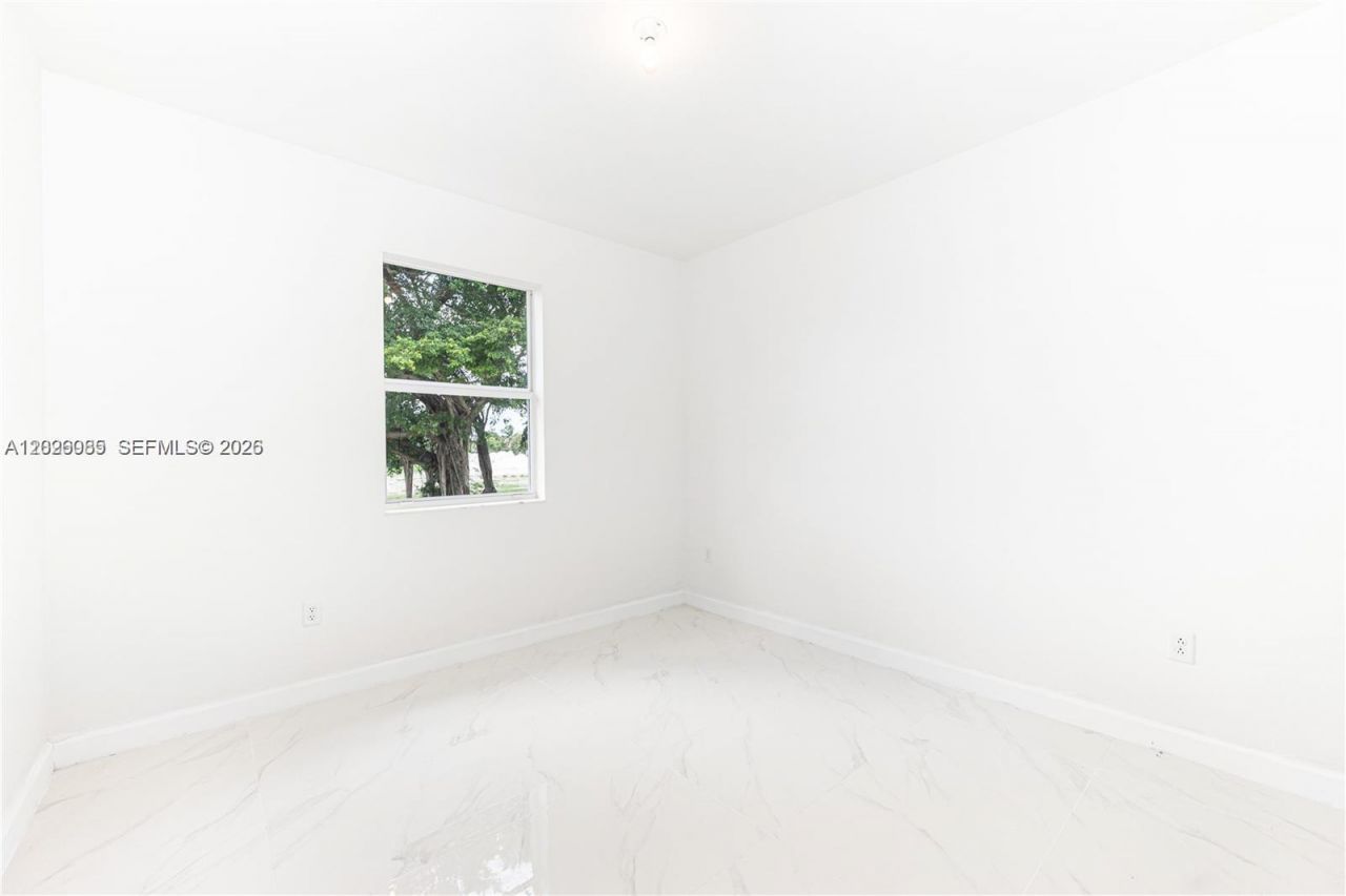 2209 SE 30th St , Unit 2, Homestead, FL 33035 Photo