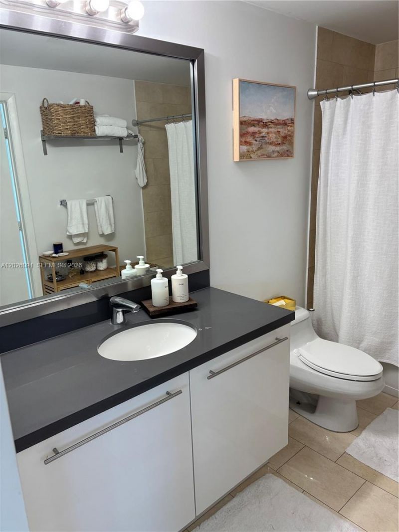 90 SW 3rd St , Unit 1705, Miami, FL 33130 Photo