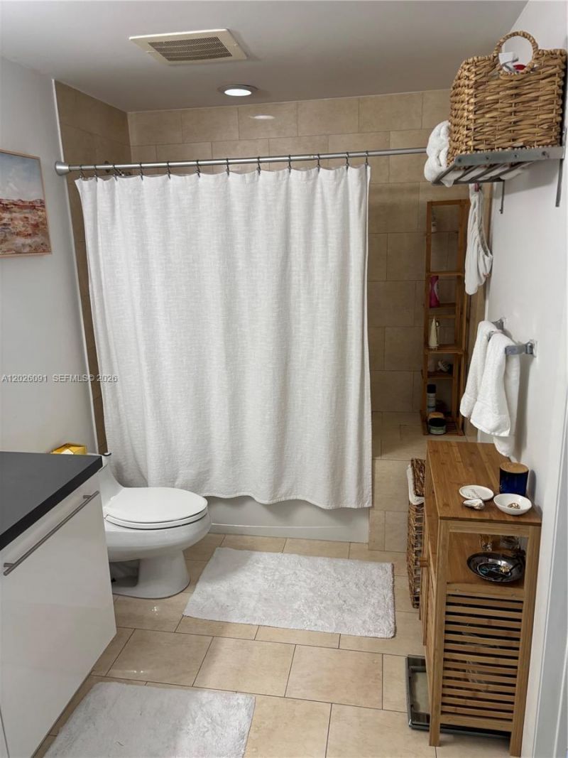 90 SW 3rd St , Unit 1705, Miami, FL 33130 Photo