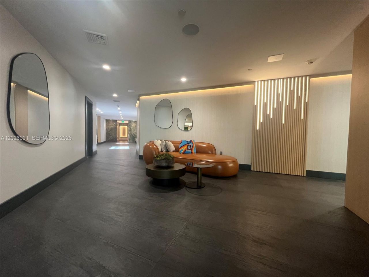 90 SW 3rd St , Unit 1705, Miami, FL 33130 Photo