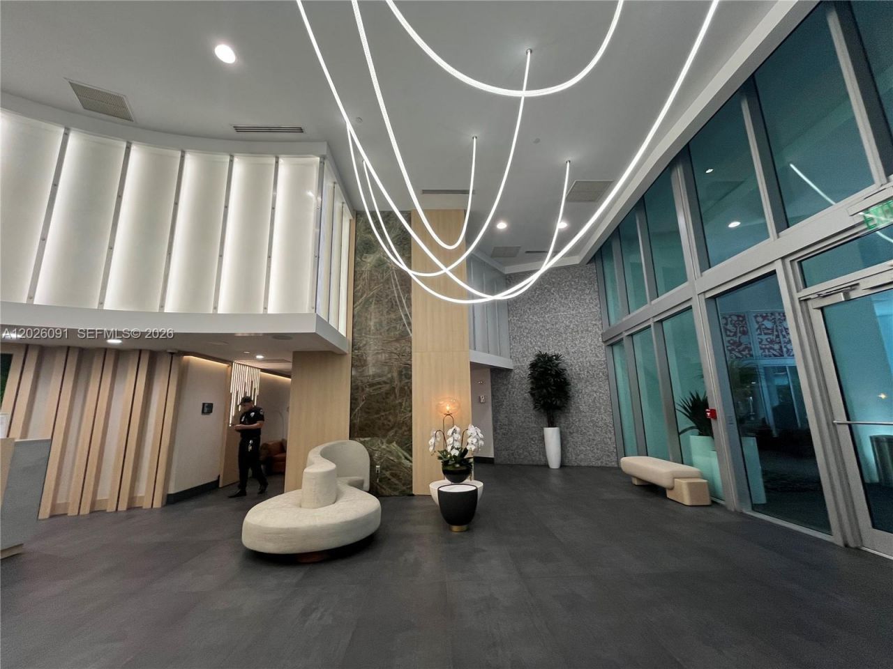 90 SW 3rd St , Unit 1705, Miami, FL 33130 Photo