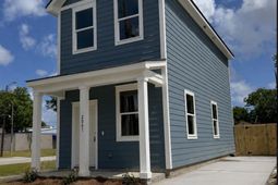 2061 Beech Avenue photo 4