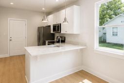 2061 Beech Avenue photo 4
