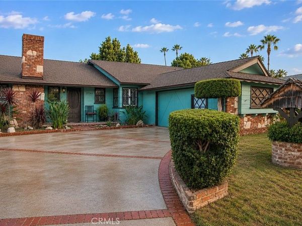 20944 Elkwood Street, Canoga Park, CA 91304