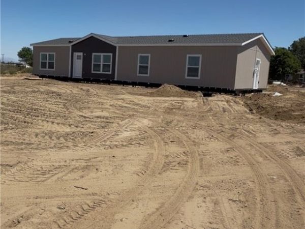 4823 Duncan Road, Phelan, CA 92371