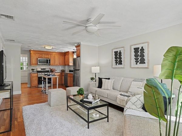 13 Walnut St, Unit 13, Belmont, MA 02478