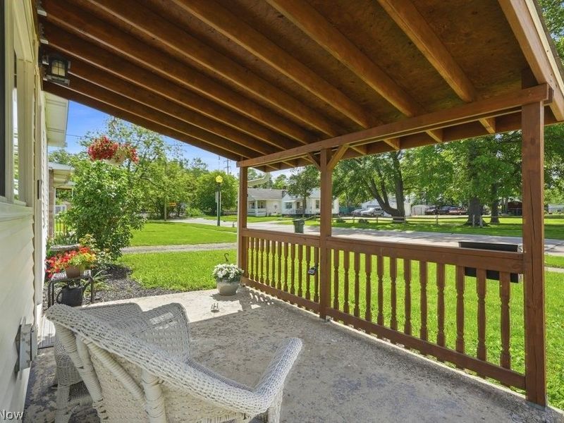 176 Clinton Avenue, Elyria, OH 44035 Photo 8