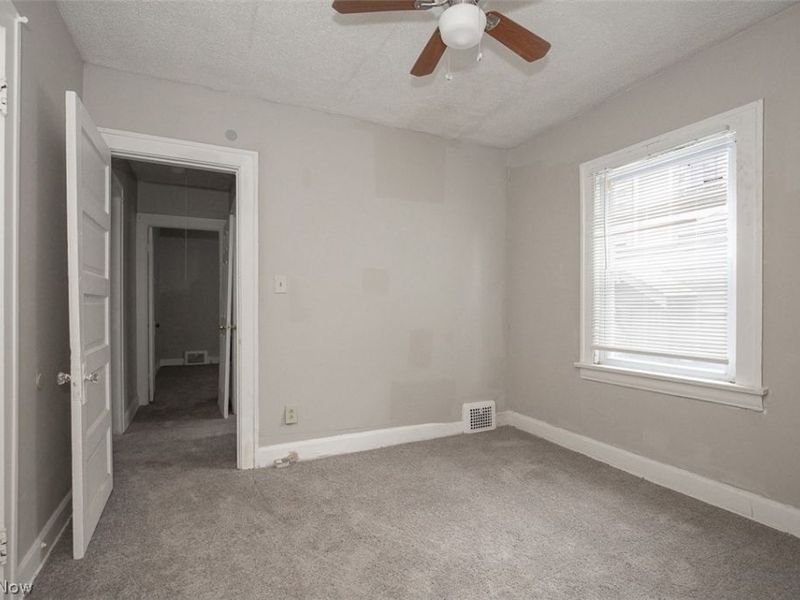 12008 Craven Avenue , Cleveland, OH 44105 Photo 17