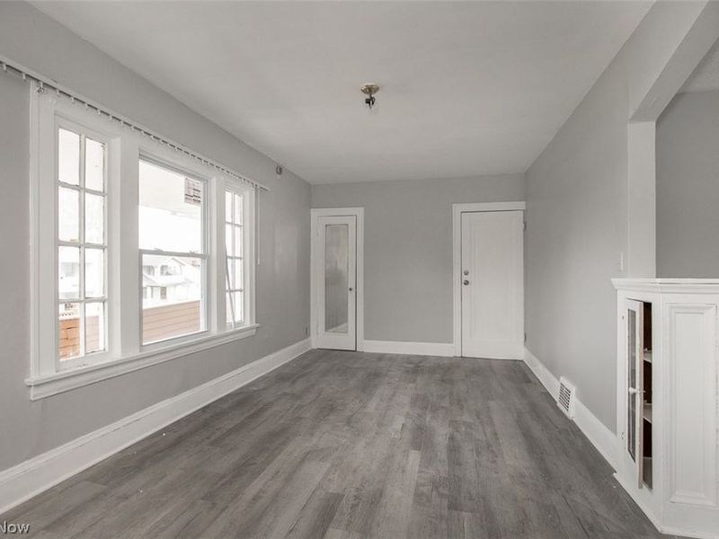 12008 Craven Avenue , Cleveland, OH 44105 Photo 22