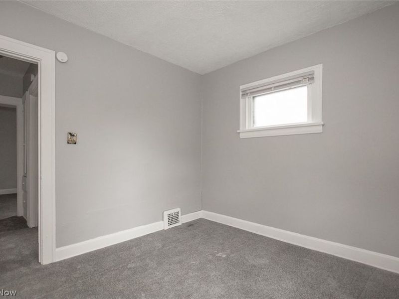 12008 Craven Avenue , Cleveland, OH 44105 Photo 37