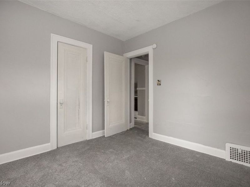 12008 Craven Avenue , Cleveland, OH 44105 Photo 38